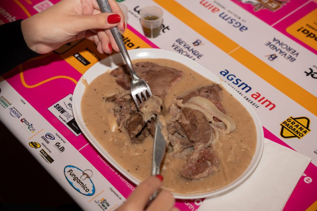 Il gran bollito con la pearà 